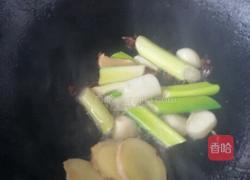 炖黄鱼、的做法图解4