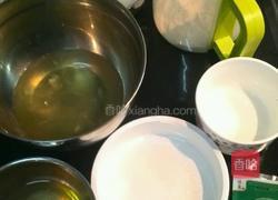 红丝绒草莓慕斯蛋糕的做法图解1