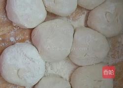 牛肉韭菜馅饼。的做法图解3