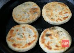 牛肉韭菜馅饼。的做法图解6