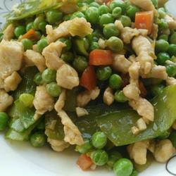 鸡丁炒豌豆的做法[图]