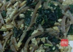 鸡蛋咸菜炒香椿的做法图解5