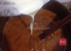 焦糖慕斯的做法图解2