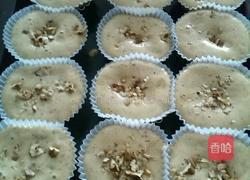 红糖枣泥核桃蜂蜜纸杯蛋糕的做法图解6