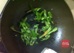 菜花炒肉的做法图解4