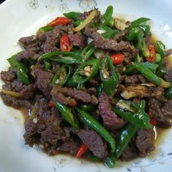 尖椒炒牛肉的做法[图]