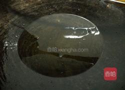 红萝卜木耳酸甜猪肉丸子的做法图解7