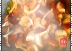 五花肉炒香菇的做法图解3