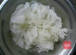 银耳鹌鹑蛋米粥的做法图解2