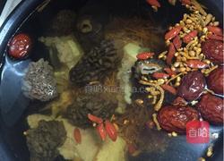 羊肚菌虫草花汤的做法图解4