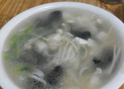 鲜菇豆腐汤