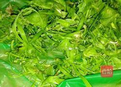 清炒荷兰豆的做法图解1