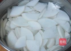 酸酸甜甜泡萝卜（超简单）的做法图解3