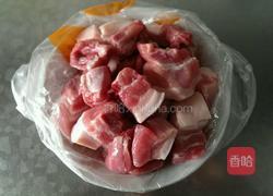 粽叶包肉的做法图解1