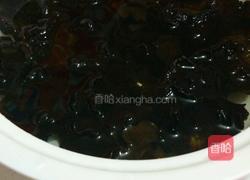 凉拌木耳(酸辣型)的做法图解1