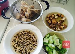 苦瓜眉豆香菇汤的做法图解1