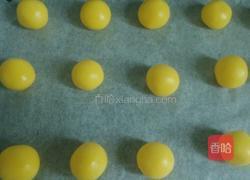 蛋黄小饼干的做法图解7