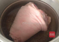 水晶肘子的做法图解1