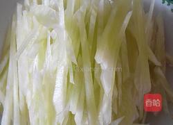 油淋莴苣丝的做法图解1