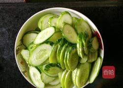翡翠黄瓜的做法图解2