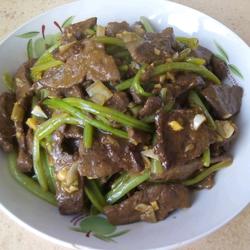 菠菜快炒猪肝的做法[图]