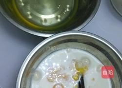 电饭煲葡萄干蛋糕的做法图解2