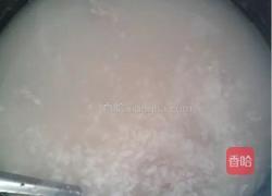 瘦肉粥的做法图解1