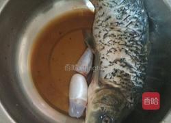 糖醋鲤鱼的做法图解1