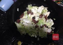 豆豉包菜炒香肠的做法图解3