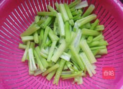 玉米沙拉的做法图解1