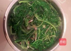 萝卜缨汤洋芋的做法图解1