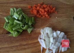 三丁孜然鸡脆骨的做法图解2