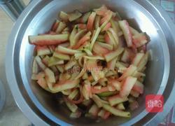 凉拌西瓜皮的做法图解5