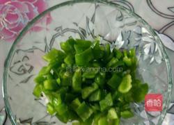 青椒皮蛋的做法图解2