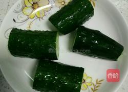 酸辣凉拌黄瓜的做法图解1