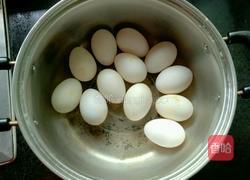 独家咸鸭蛋的做法图解1