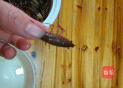 油炸小龙虾的做法图解2