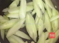 青瓜炒虾球的做法图解4