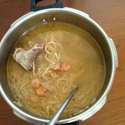 筒骨煲笋汤的做法[图]