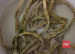 笋干缸豆红烧肉的做法图解1