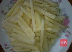 干煸土豆条的做法图解1