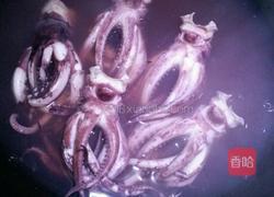 洋葱炒鱿鱼的做法图解1