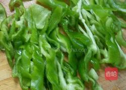 洋葱炒鱿鱼的做法图解3