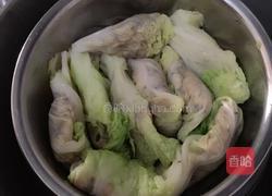 白菜包肉的做法图解4