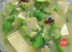 丝瓜皮蛋豆腐汤的做法图解4