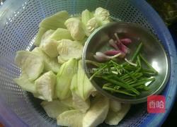 焖丝瓜的做法图解1