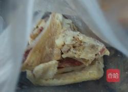 高压锅腊鸡土豆白菜黑木耳汤的做法图解1