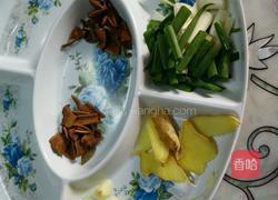 红烧肉烧土豆的做法图解3