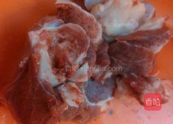 菱角冬瓜煲筒骨的做法图解3