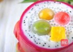 椰汁西米汤圆火龙果盅的做法图解4